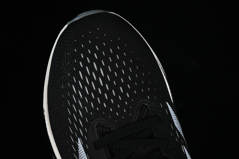 adidasUnisex Supernova - Black