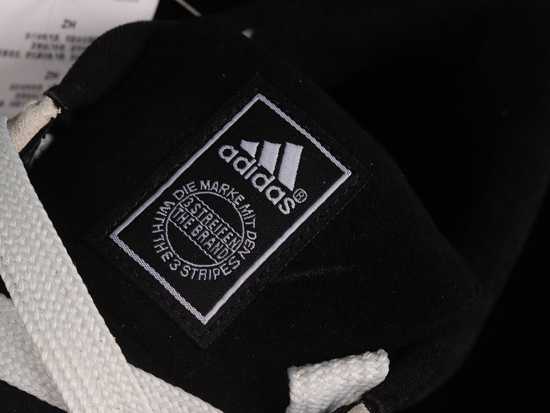 adidasUnisex Adimatic - Core Black/Crystal White