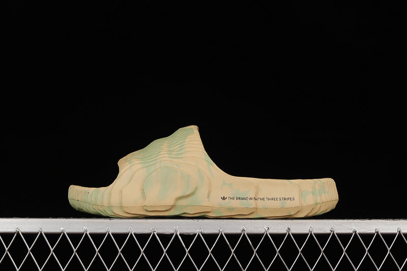 adidasUnisex Adilette 22 - Sand/Lime Slides
