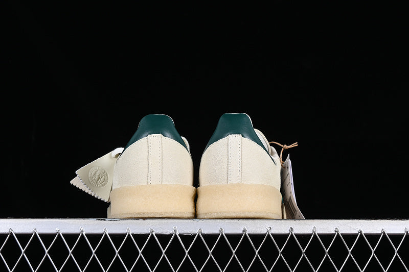Ronnie Fieg x Clarks x 8TH Street Samba - White
