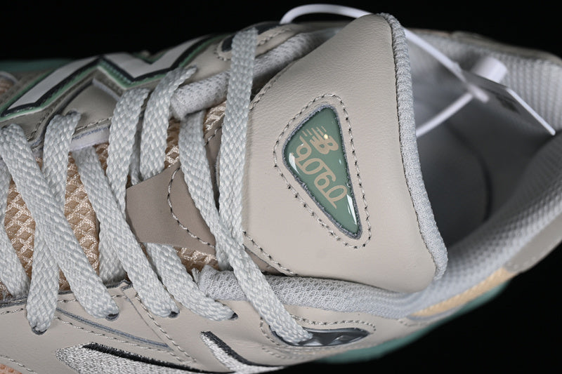 New Balance 9060 - Moonbeam