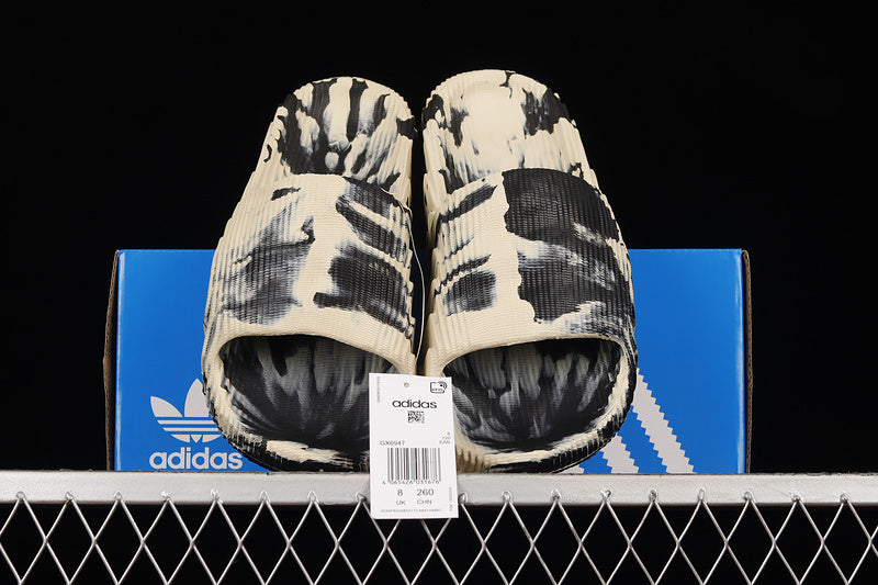 adidasUnisex Adilette 22 - Carbon Aluminum Slides