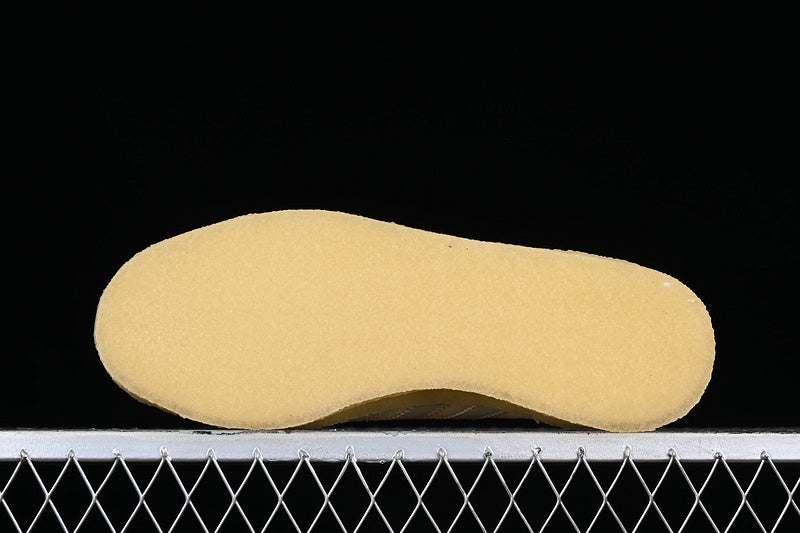 Ronnie Fieg x Clarks x 8th Street Samba - Savannah