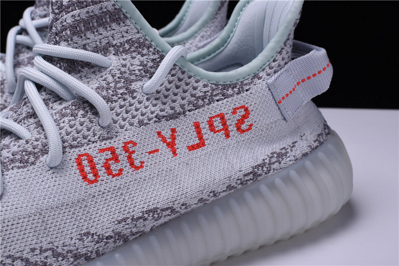 adidasUnisex Yeezy 350 V2 - Tint Blue