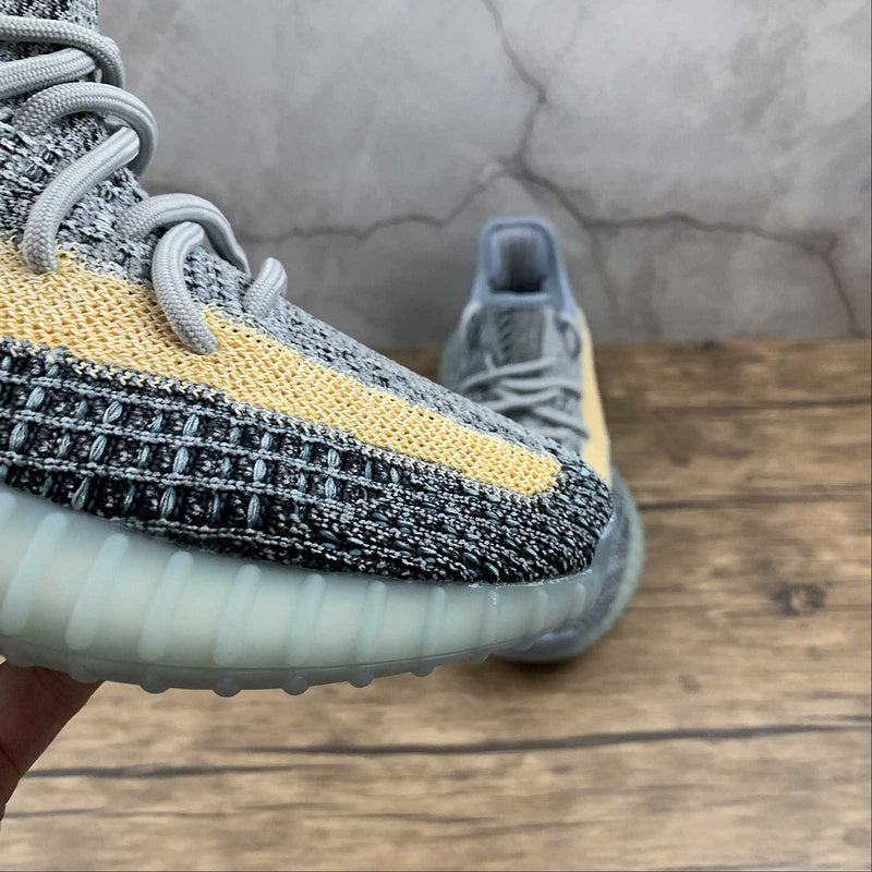 adidasUnisex Yeezy Boost 350 - Ash Blue