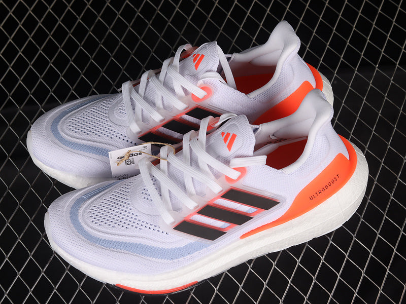 adidasUnisex Ultra Boost Light - White/Black