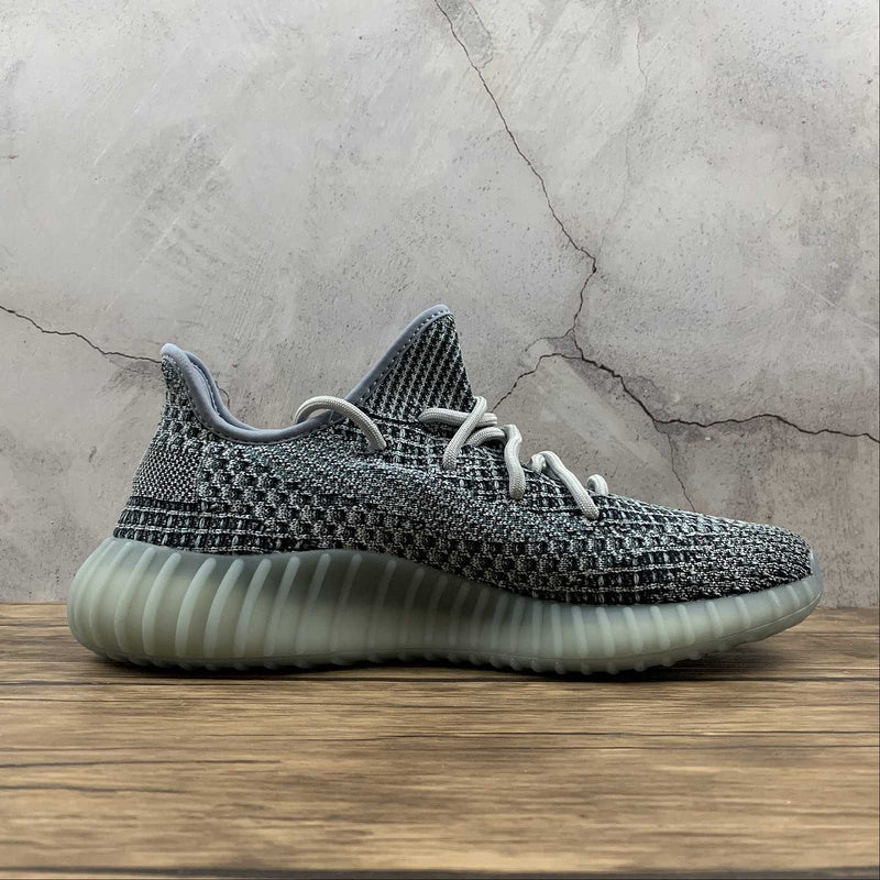 adidasUnisex Yeezy Boost 350 - Ash Blue