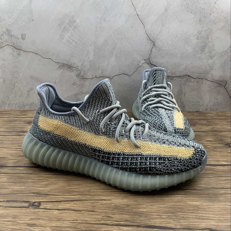 adidasUnisex Yeezy Boost 350 - Ash Blue