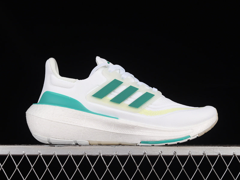 adidasUnisex Ultraboost Light - COURT GREEN