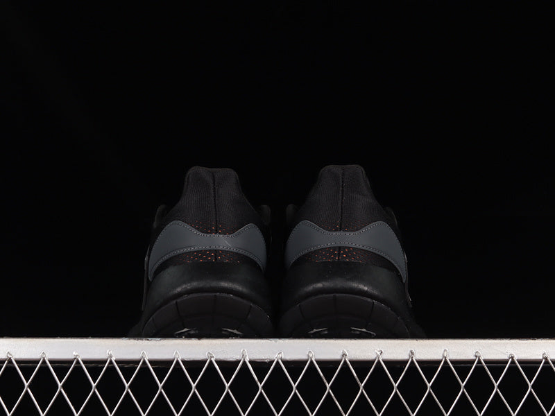 adidasUnisex Pureboost 22 - Black/orange