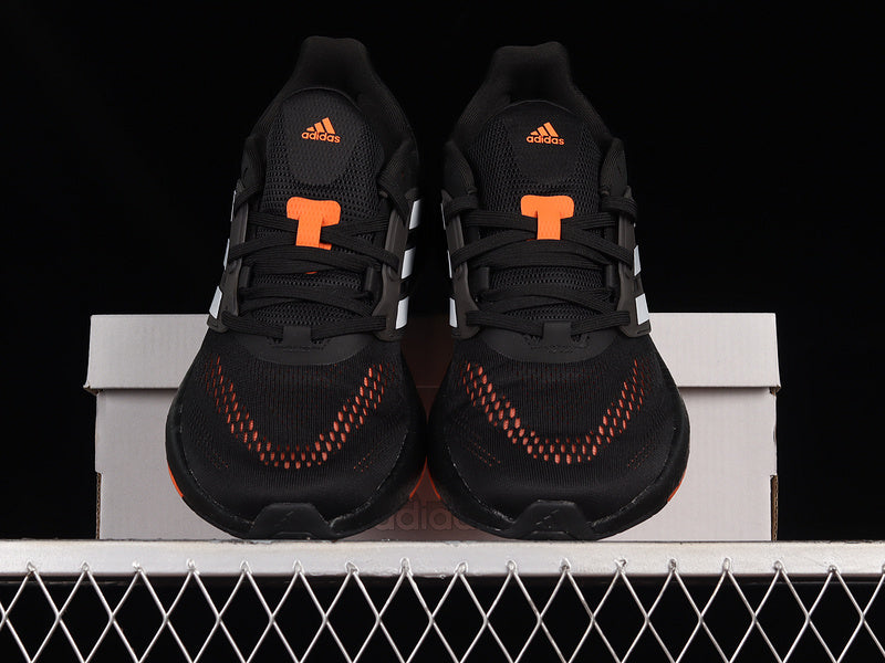 adidasUnisex Pureboost 22 - Black/orange