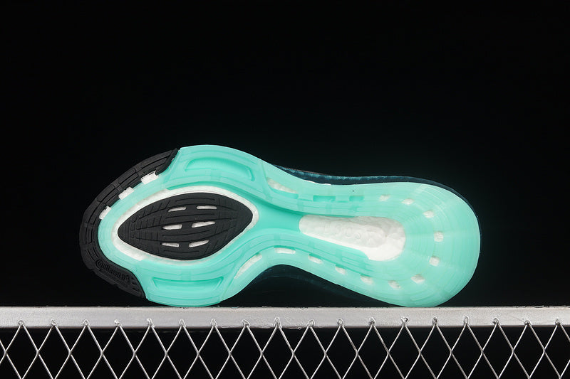 adidasUnisex Ultraboost 22 - Black Mint