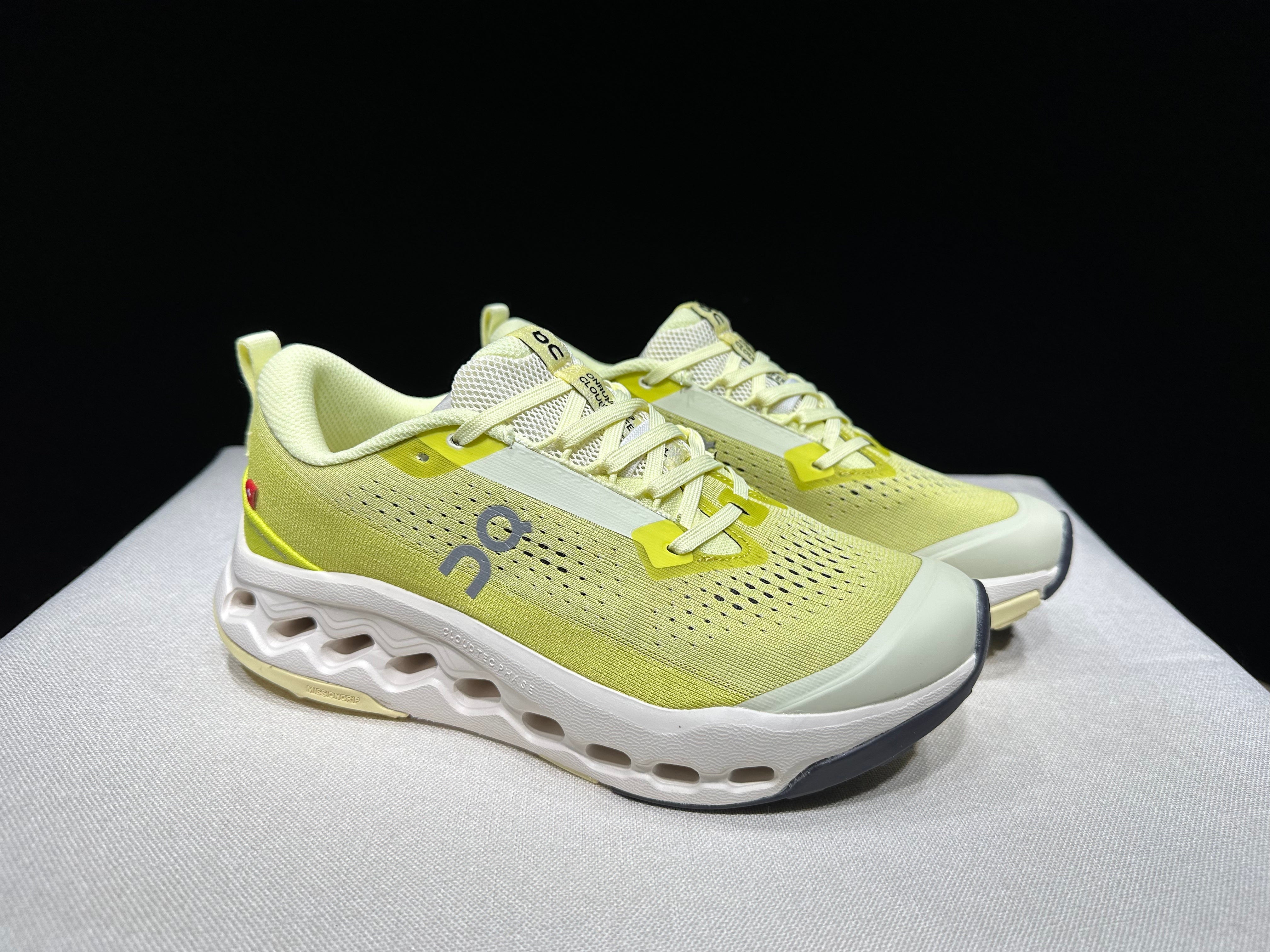 OnRunning Cloudsurfer Trail 2 - "Ivory Lime"