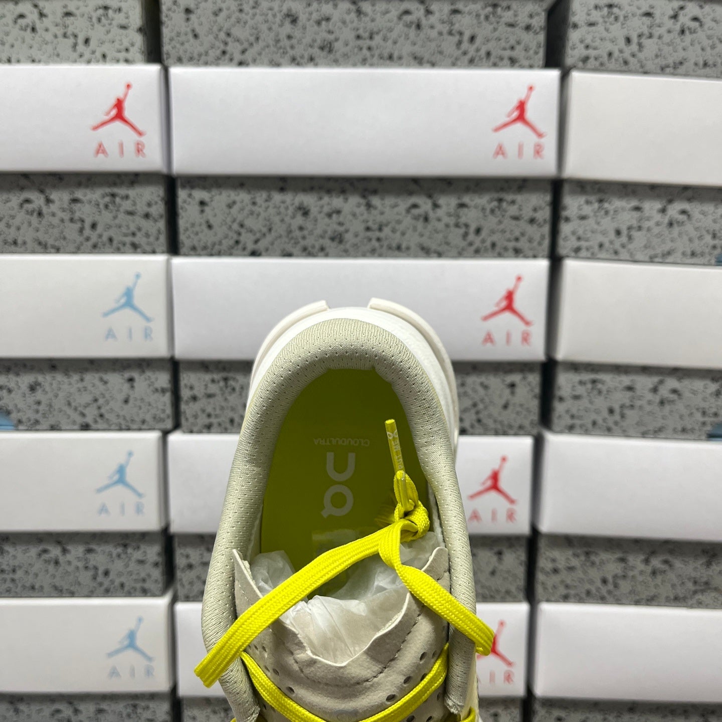 OnRunning Cloudultra 3 - "Pelican/Lychee"