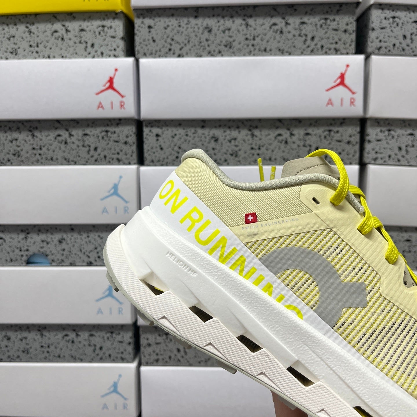 OnRunning Cloudultra 3 - "Pelican/Lychee"