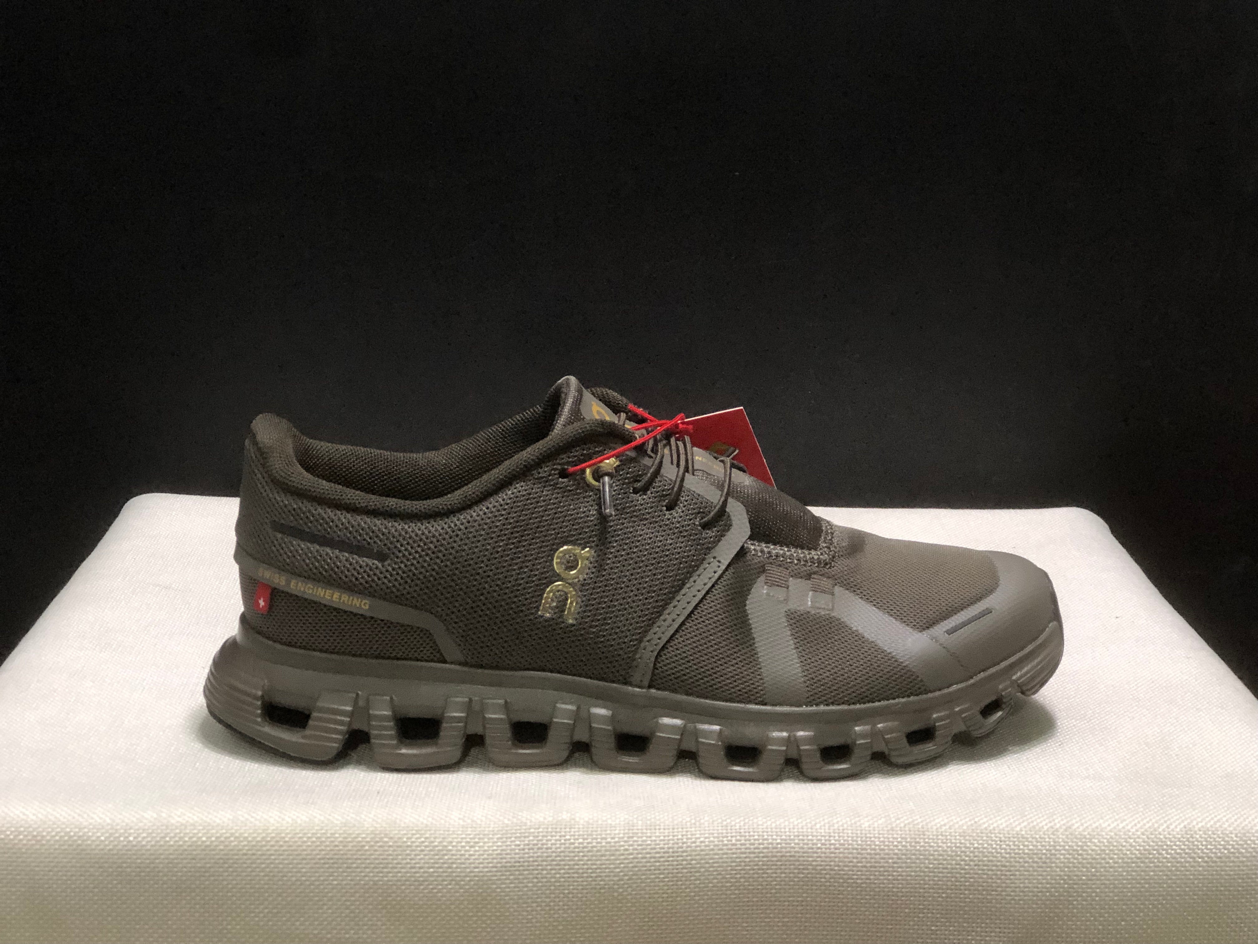 OnRunning Cloud 6 - "Year of the Horse"