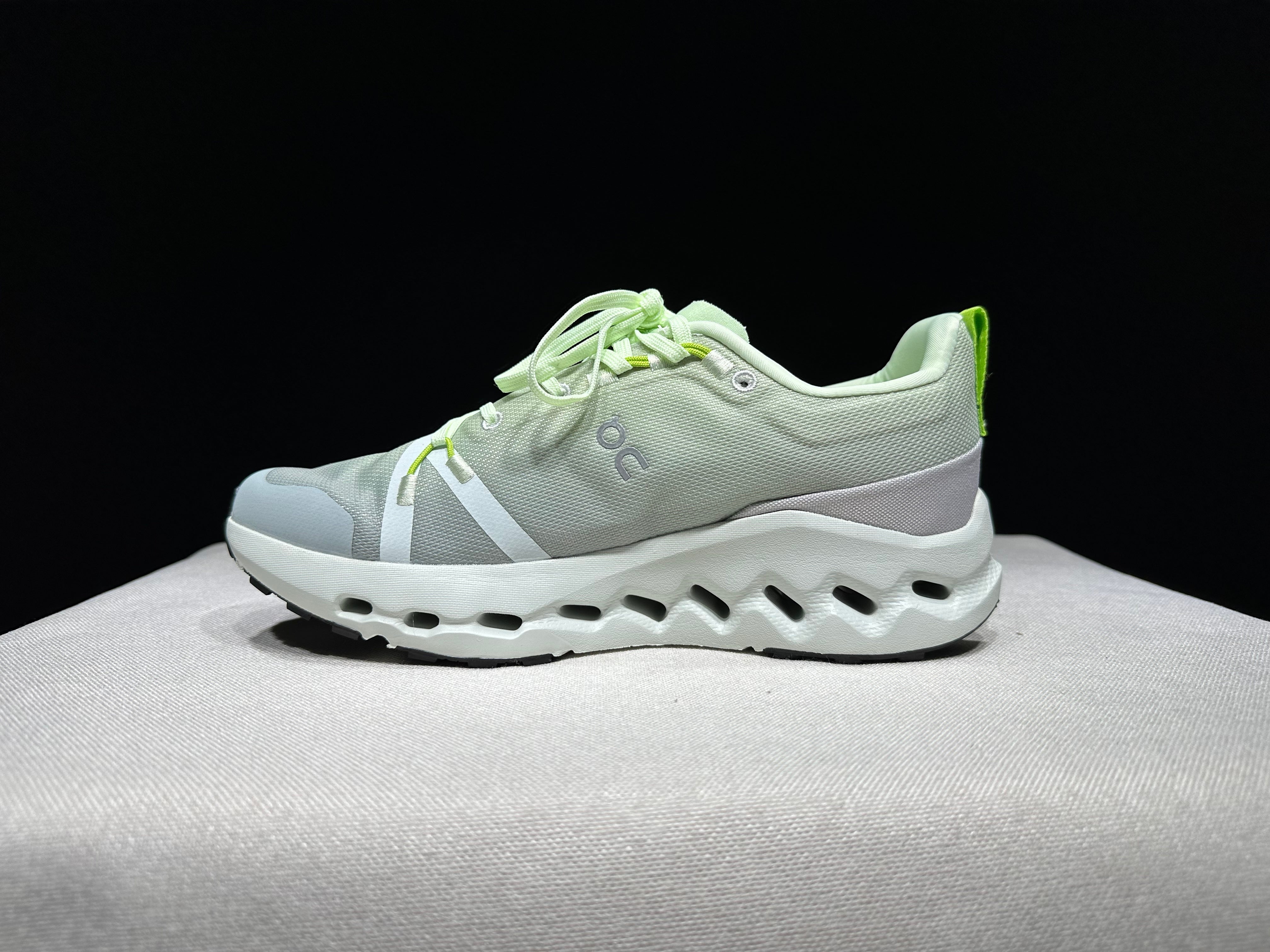 OnRunning Cloudsurfer Trail Waterproof - "Lima Mineral"