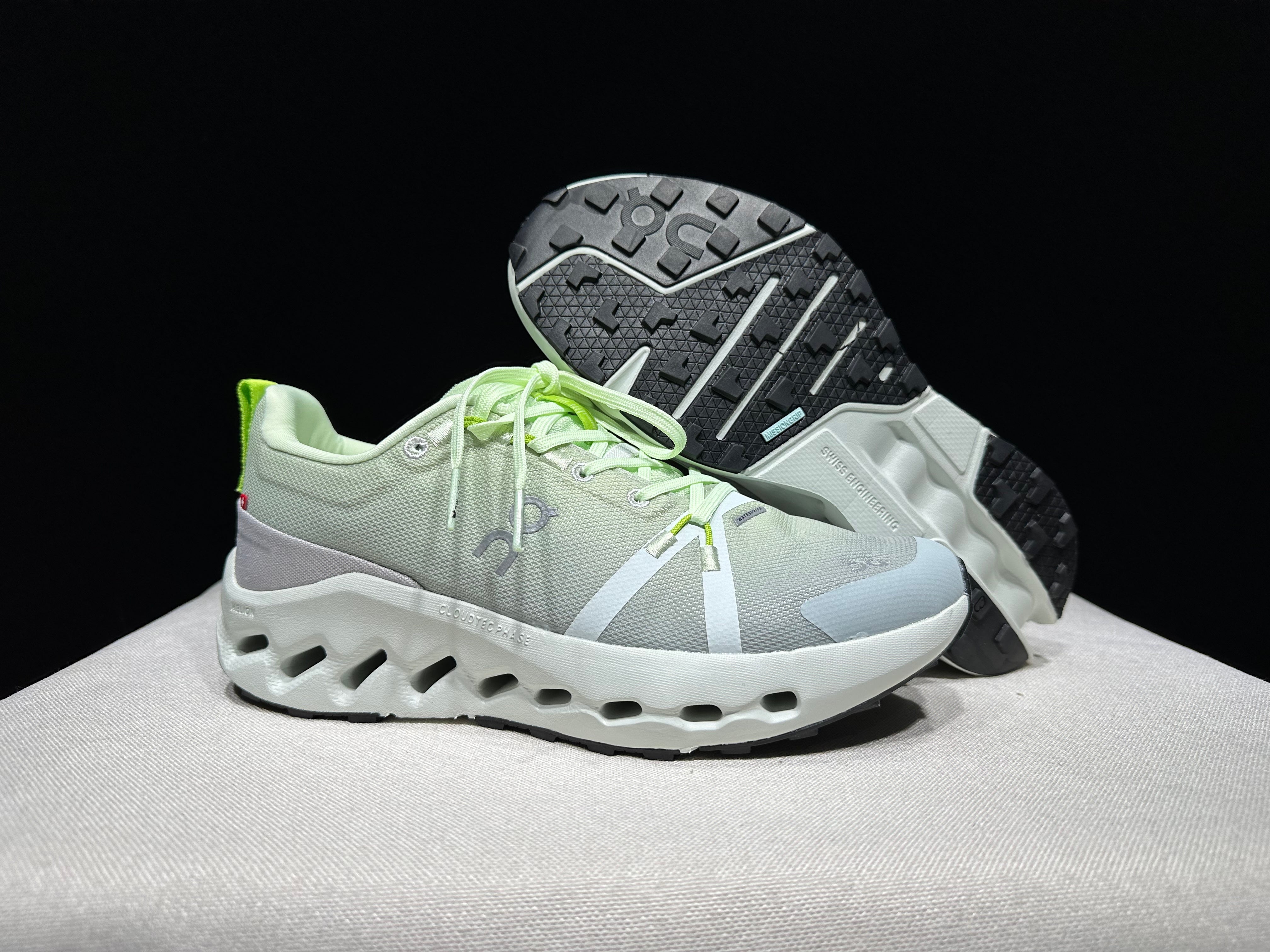 OnRunning Cloudsurfer Trail Waterproof - "Lima Mineral"
