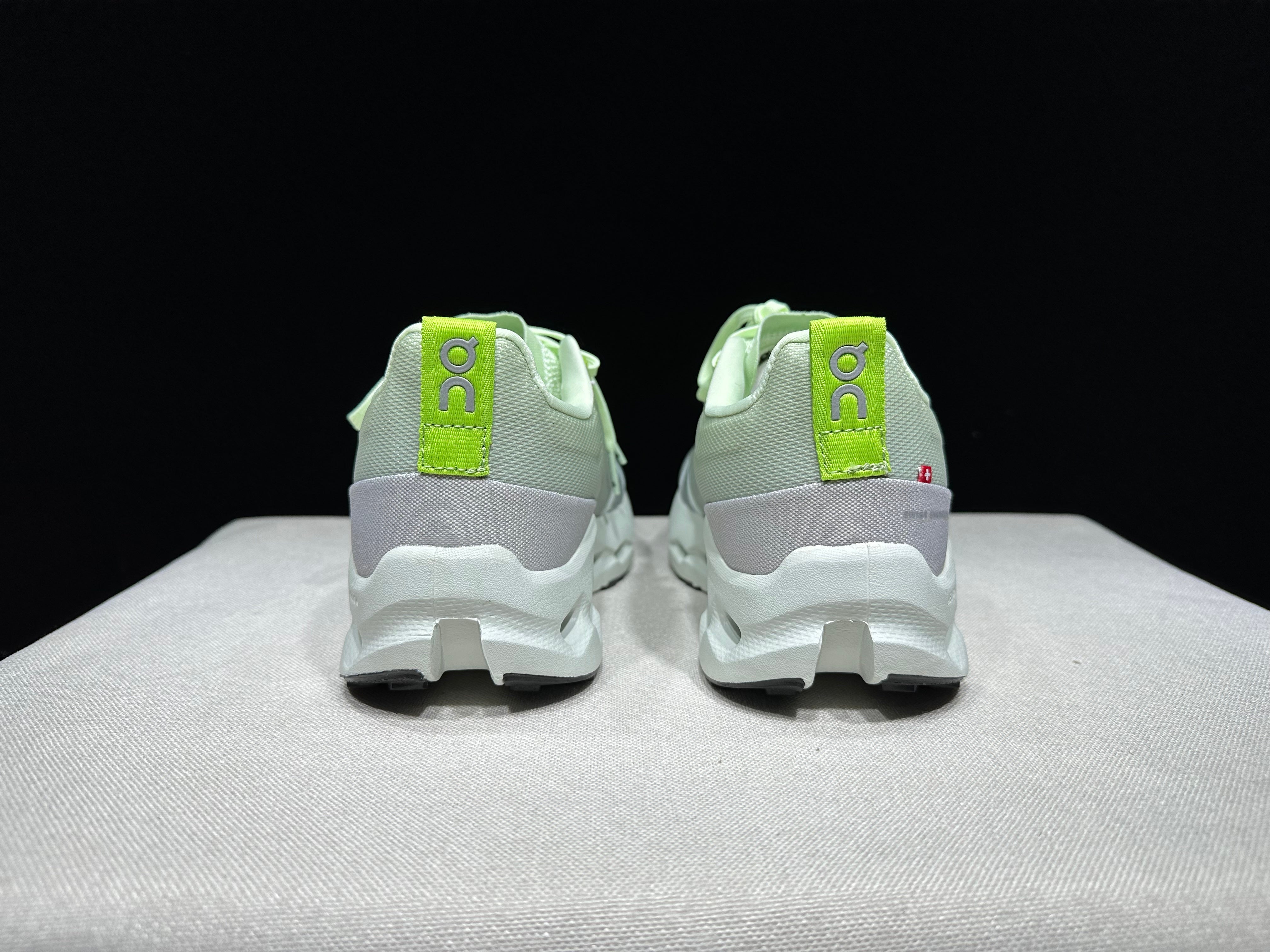 OnRunning Cloudsurfer Trail Waterproof - "Lima Mineral"
