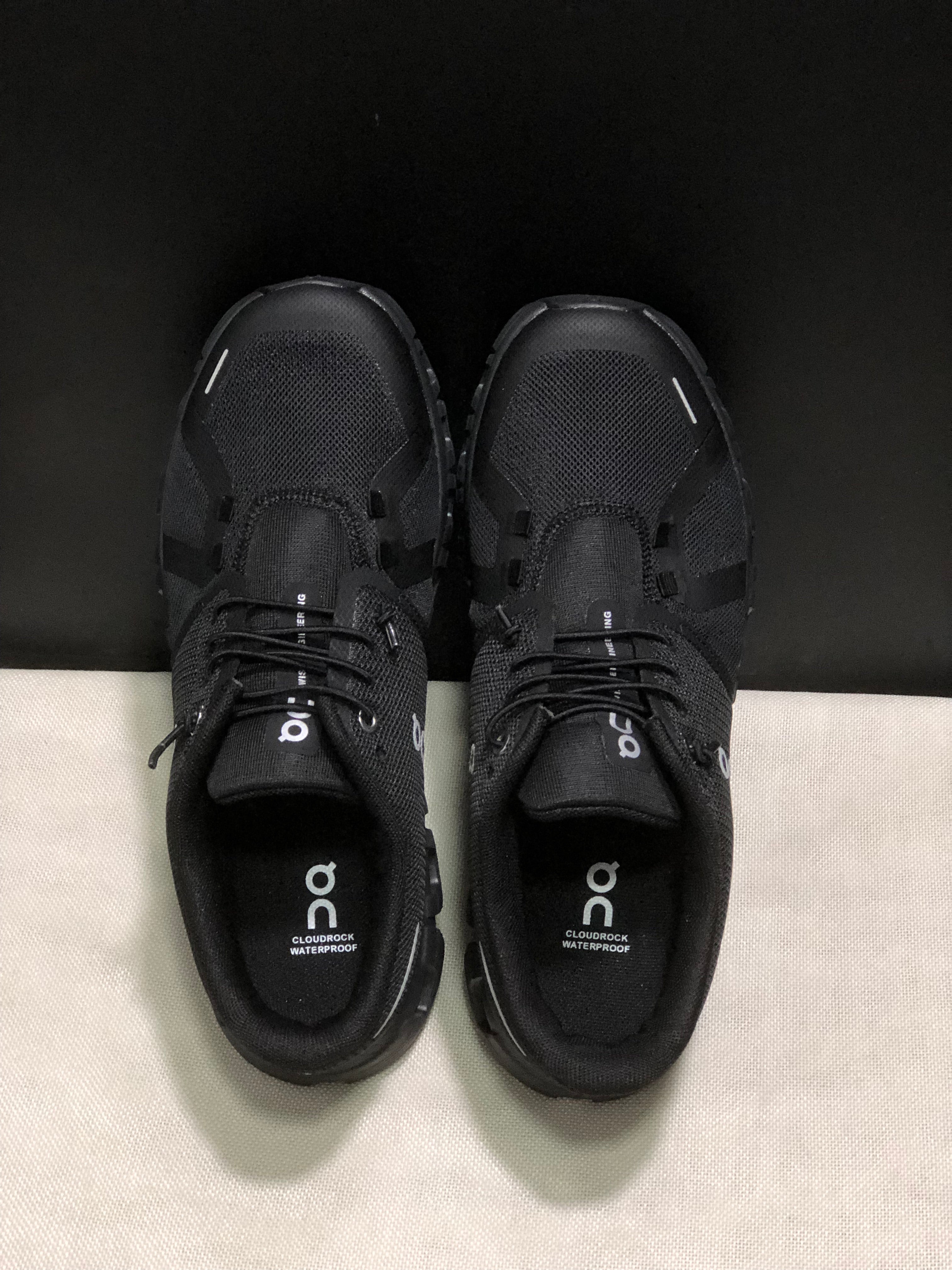 OnRunning Cloud 5 Waterproof - All Black