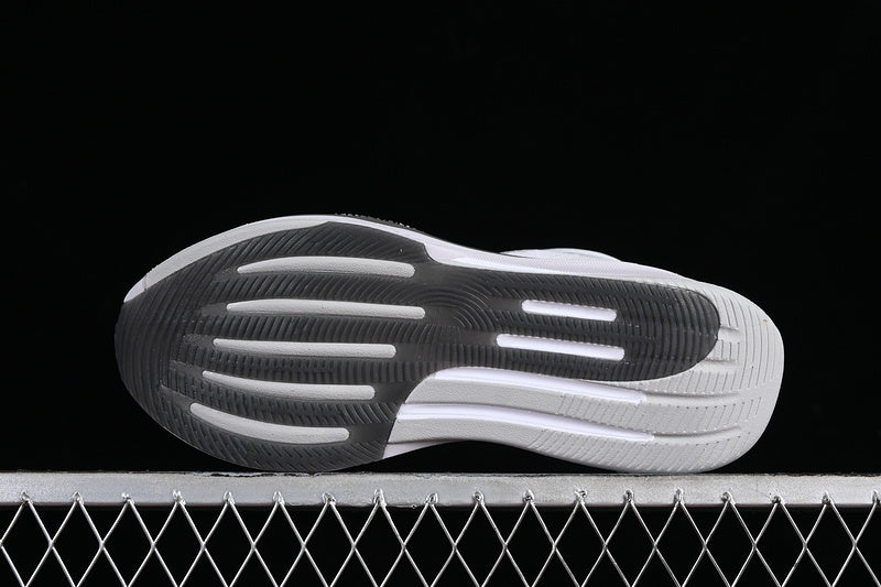 adidasUnisex Supernova - White
