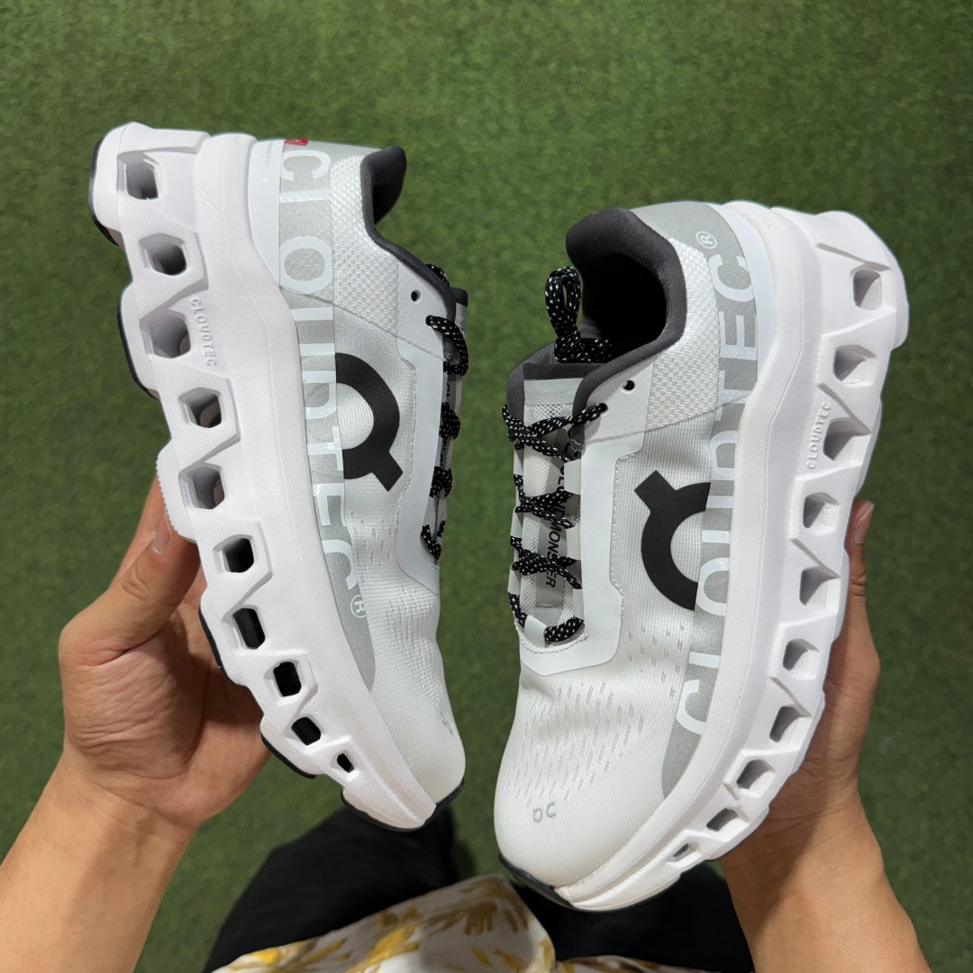OnRunning Cloudmonster - White Black
