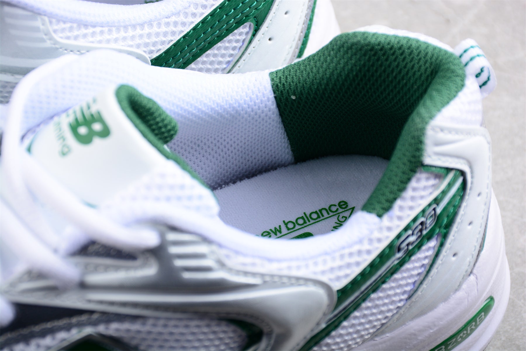Unisex New Balance 530 - Nightwatch Green