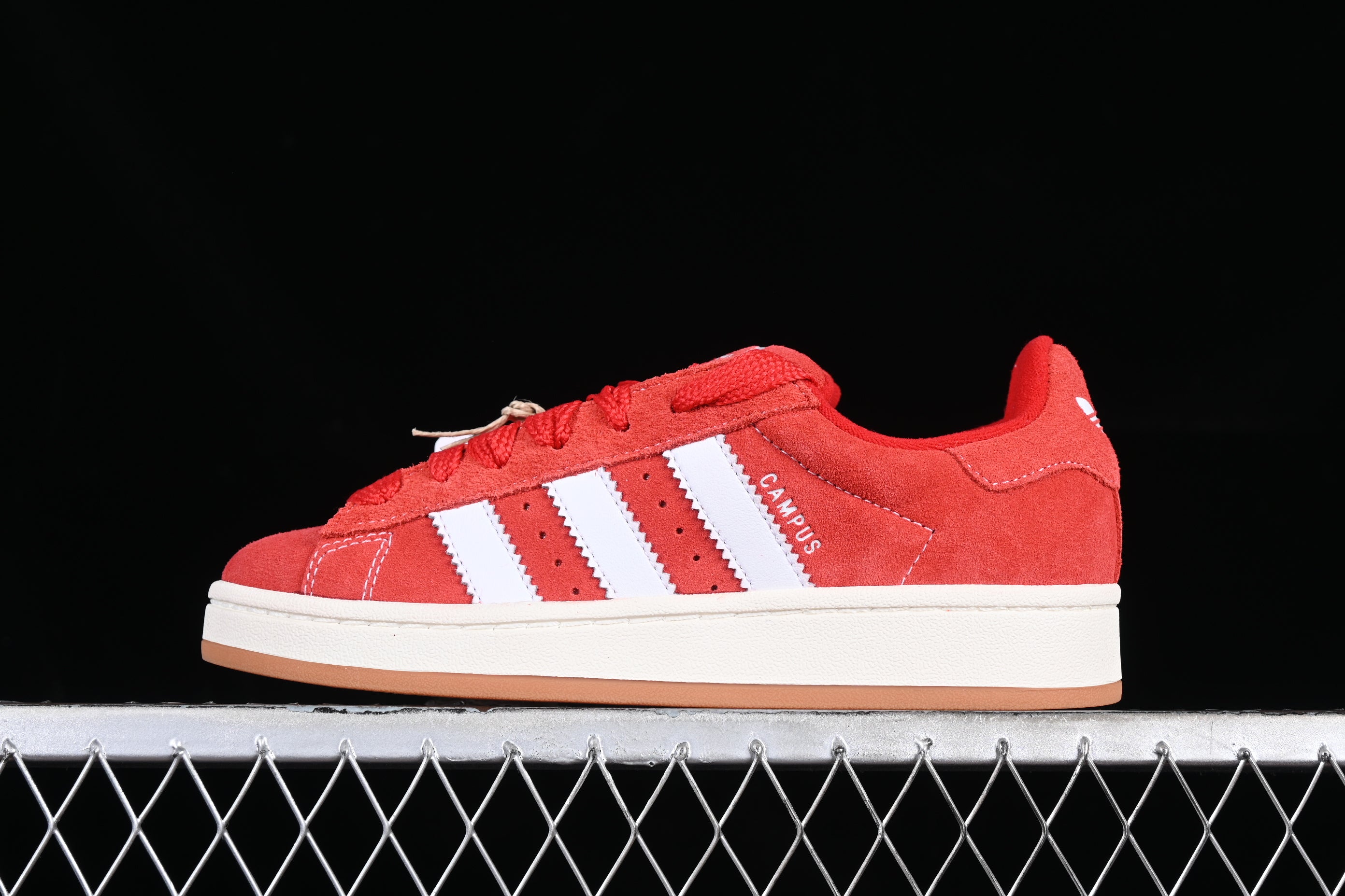 adidasUnisex Campus - Red