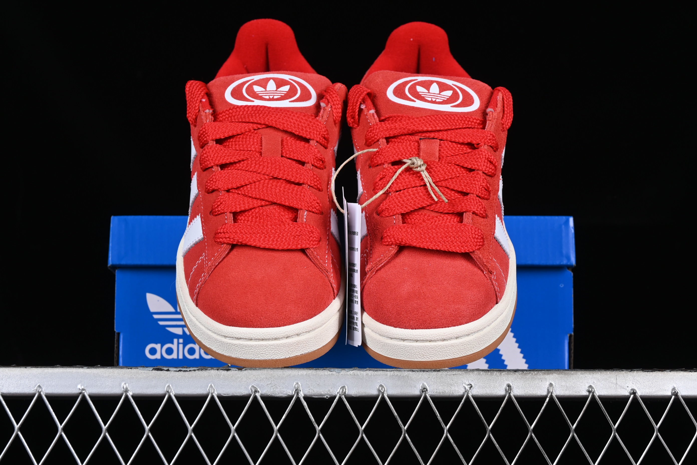 adidasUnisex Campus - Red