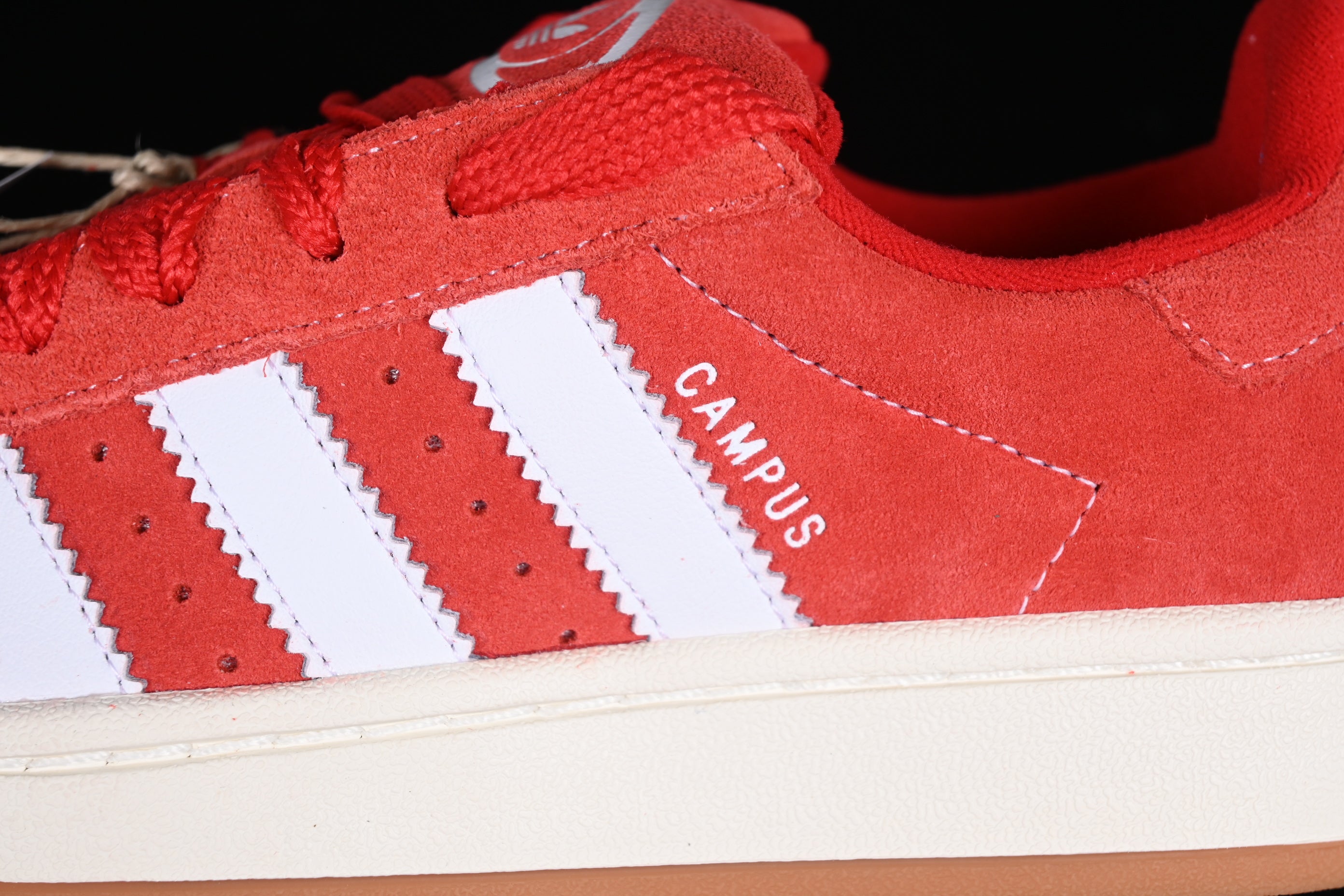 adidasUnisex Campus - Red