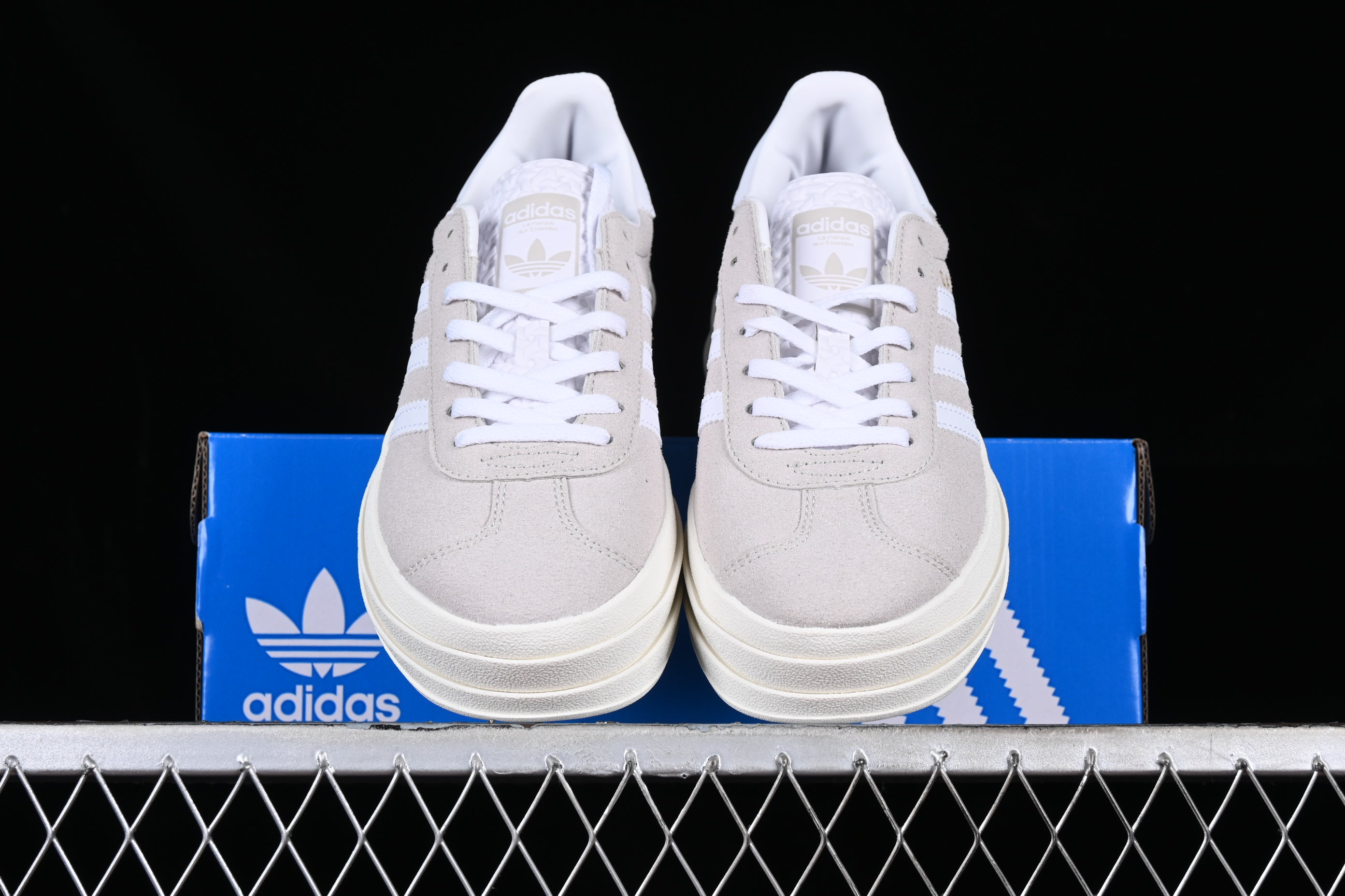 adidasUnisex Gazelle Bold - Grey