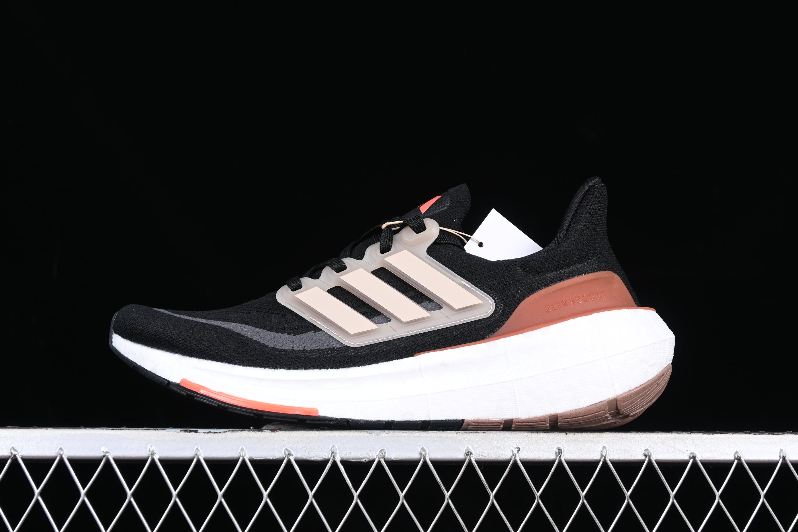 adidasUnisex Ultra Boost 23 - Light