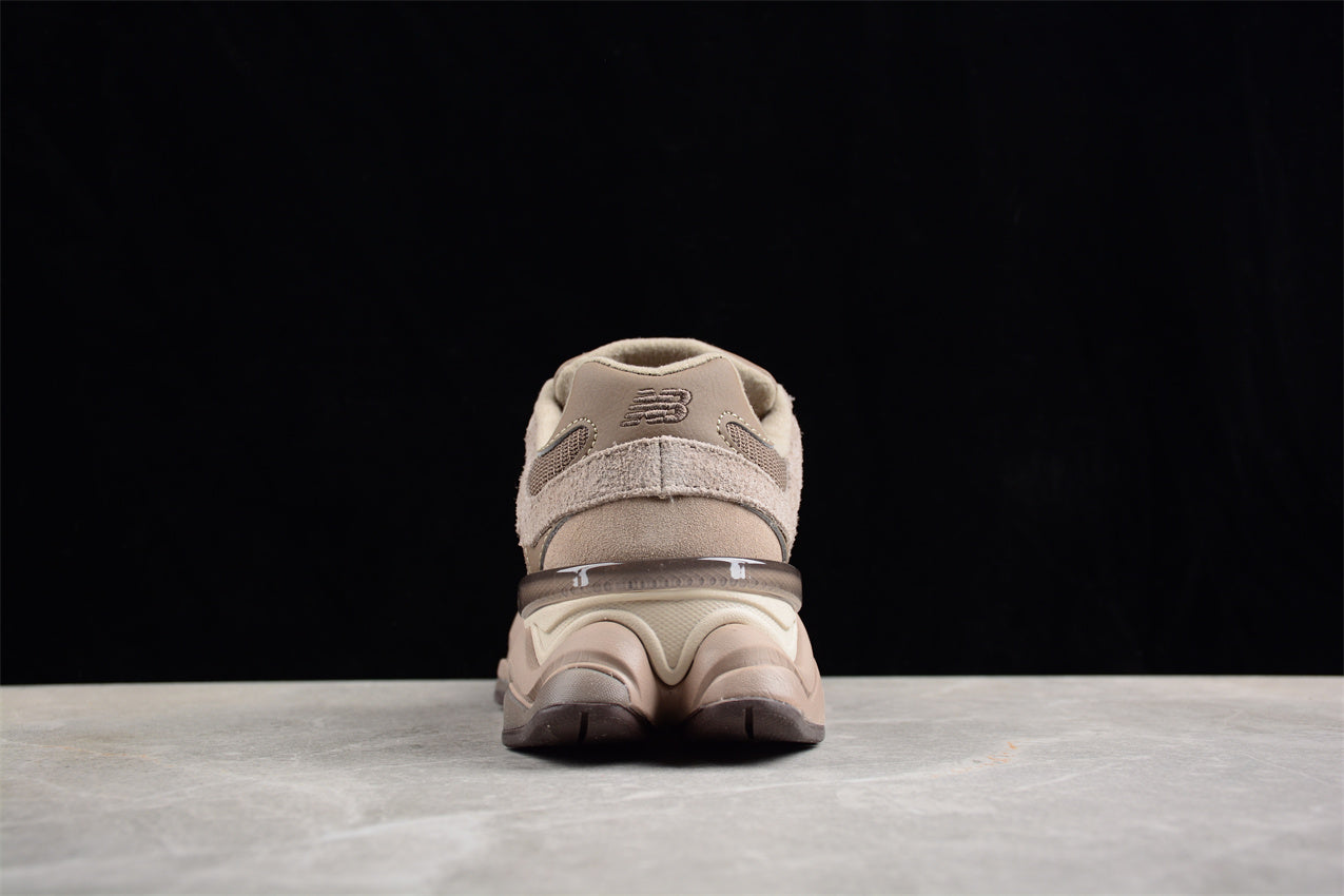 New Balance 9060 - Mushroom
