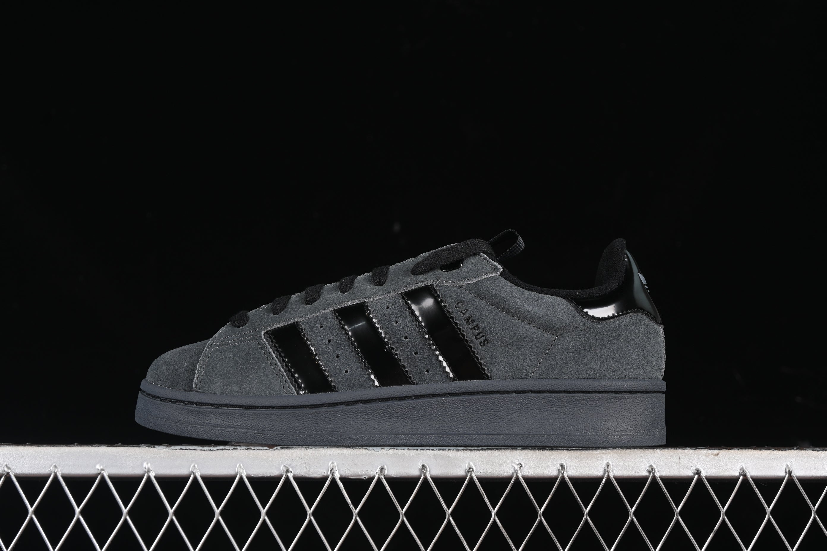adidasUnisex Campus 00s -  Carbon Black
