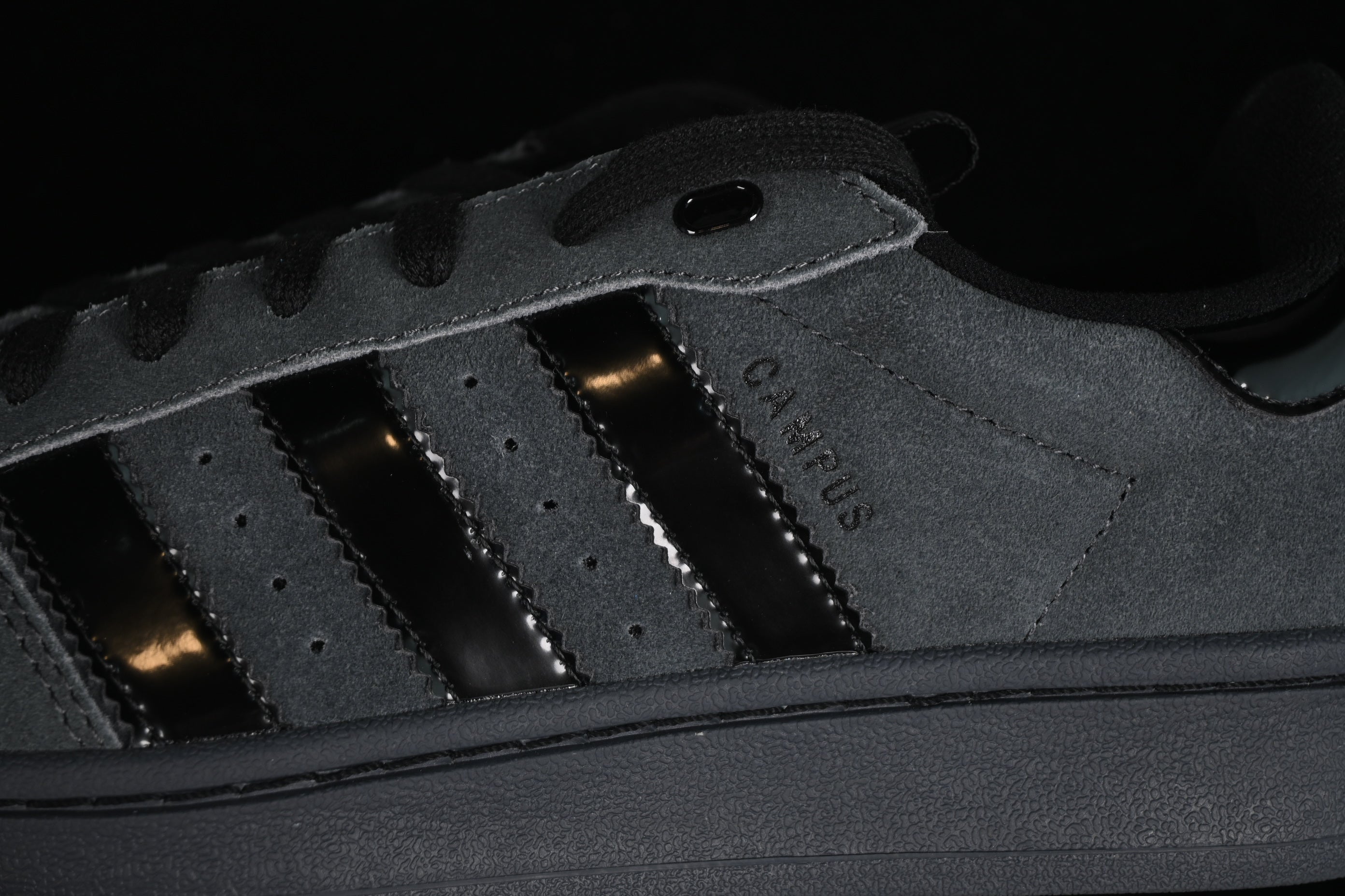 adidasUnisex Campus 00s -  Carbon Black