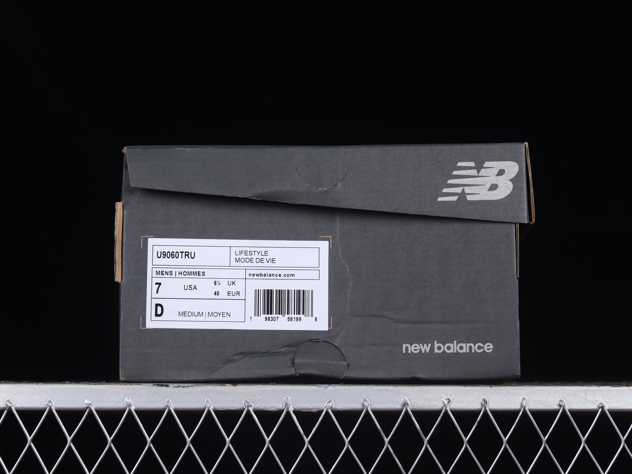 New Balance 9060 - Cherry Blossom