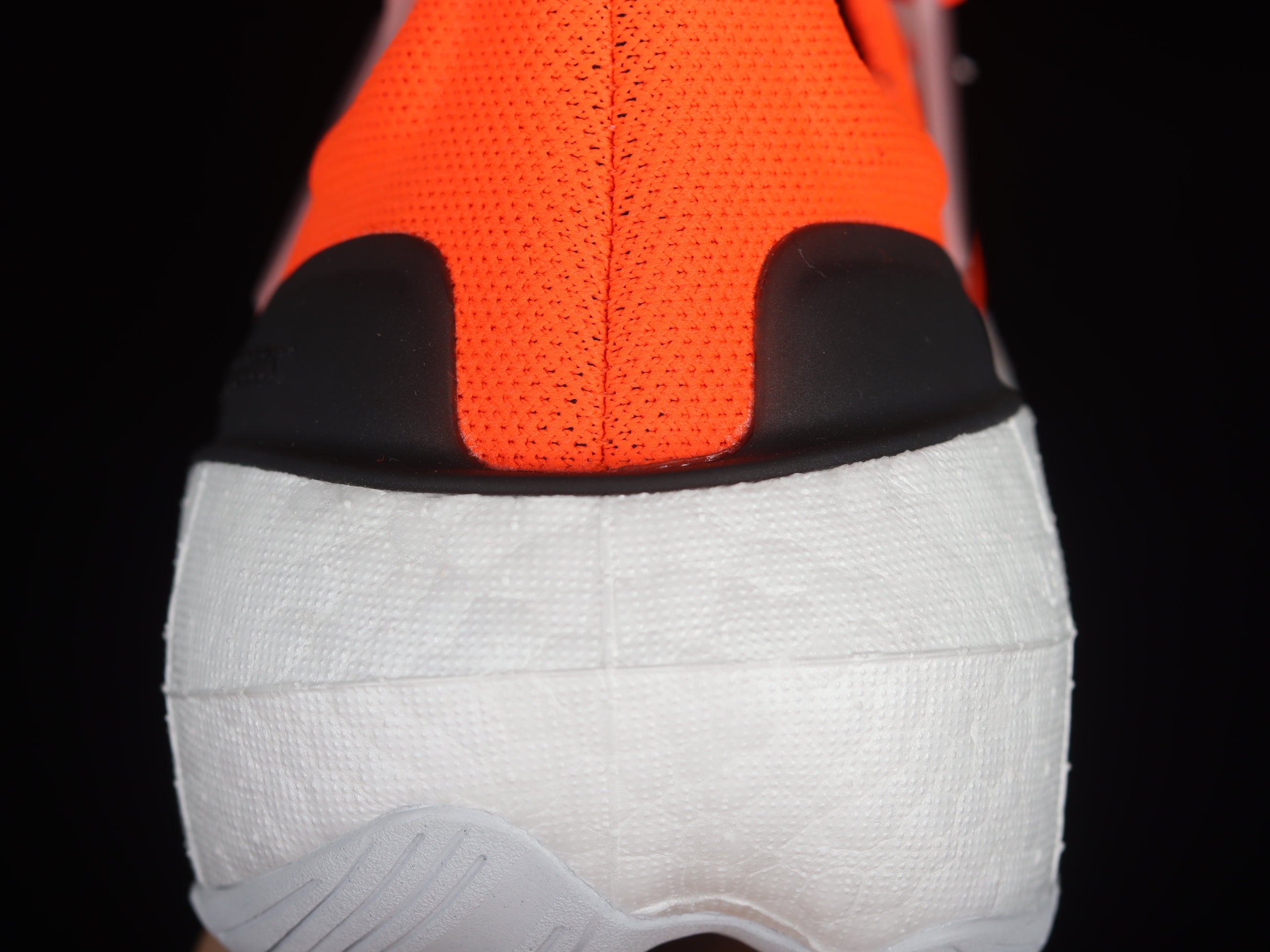 adidasUnisex UltraBoost 23 - Light Solred