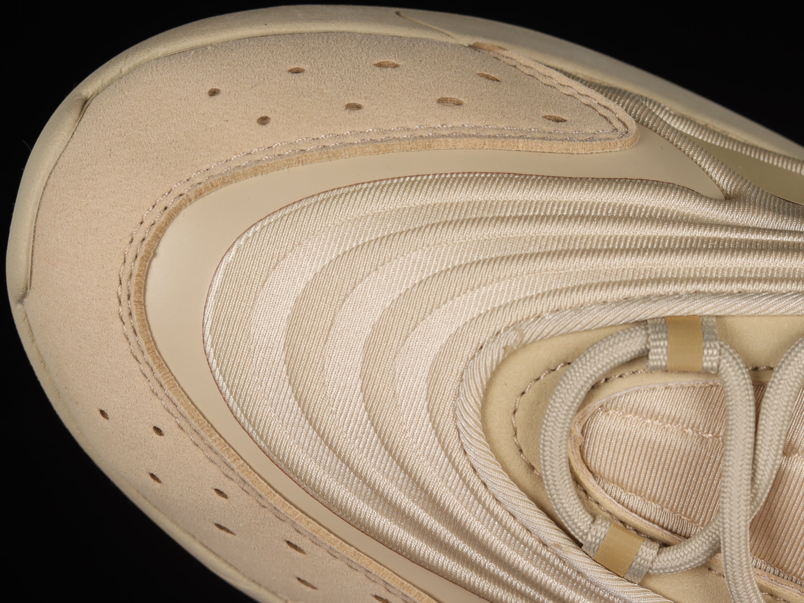 adidasUnisex Ozelia - Beige