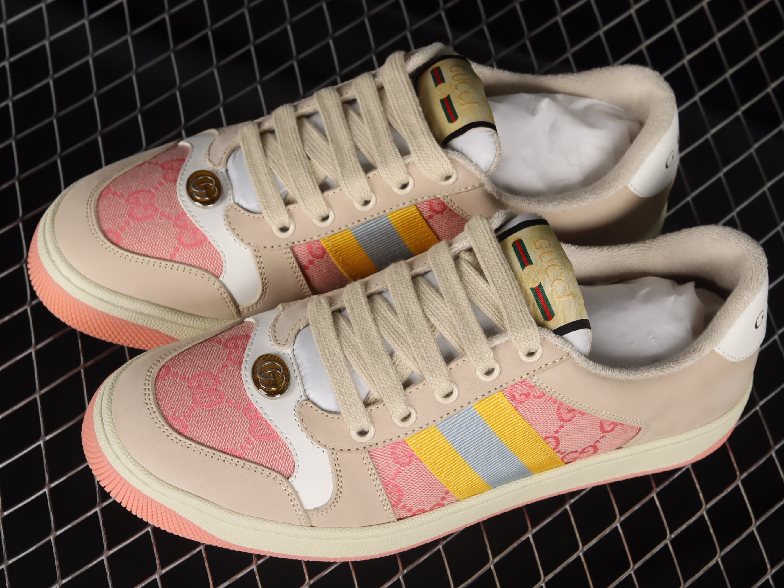 WMNSGucci GG screener - trimmed canvas