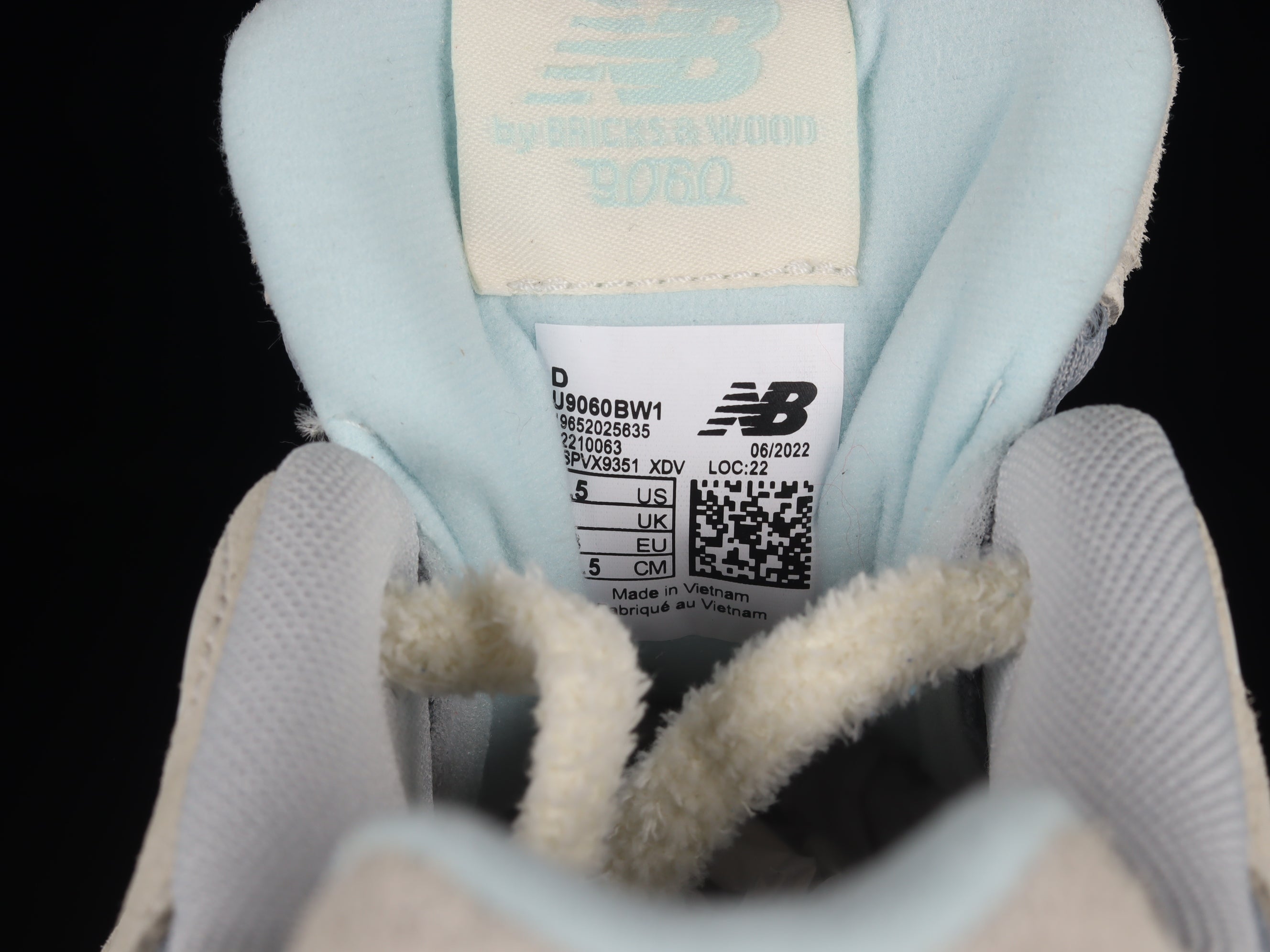 Unisex Joe Freshgoods x New Balance 9060 -  Bricks and wood