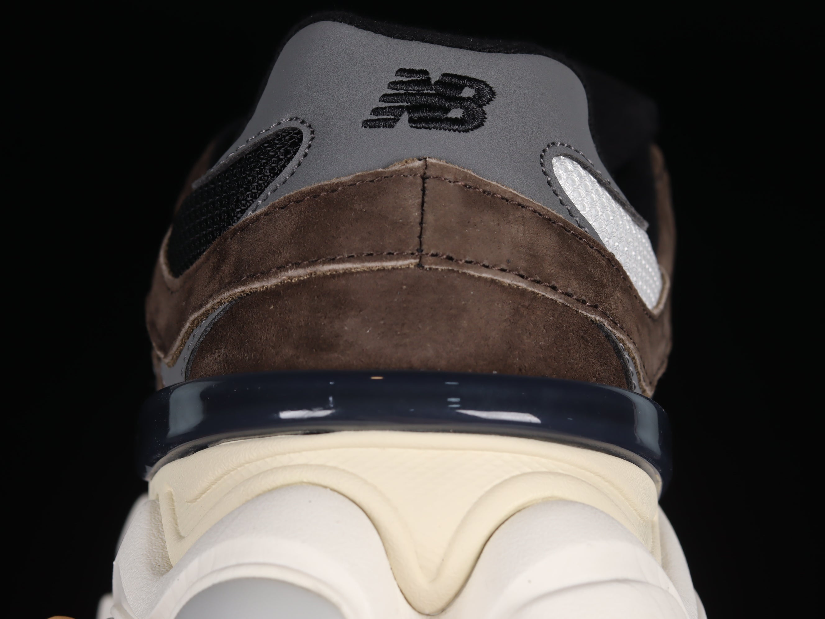 New Balance 9060 - Dark Brown