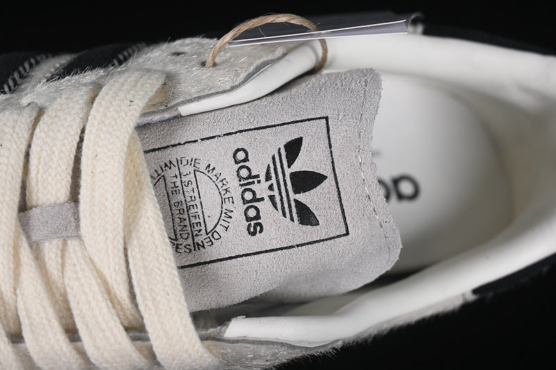adidasUnisex Samba Wonder -  White Black