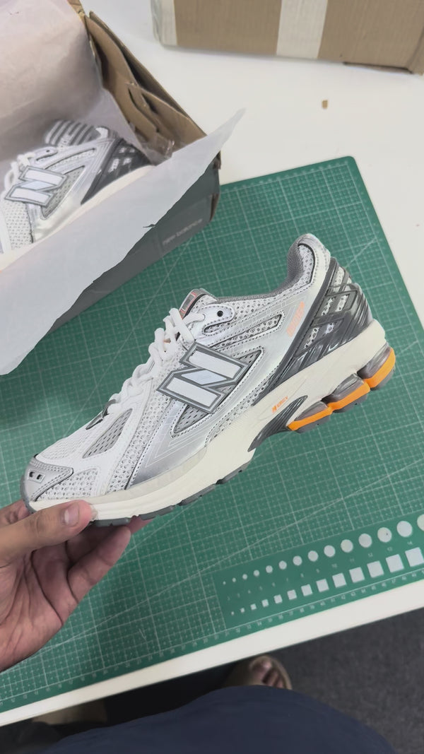 New Balance 1906R - Silver/Orange