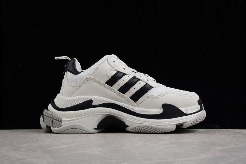 Balenciaga x adidasUnisex Triple S - White/Black