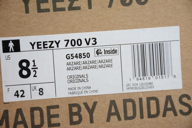 YEEZY 700 V3 - Azareth