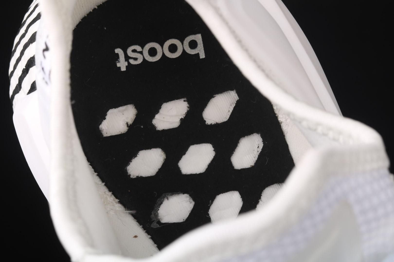 adidasUnisex NMD R1 V2 - Dazzle Camo