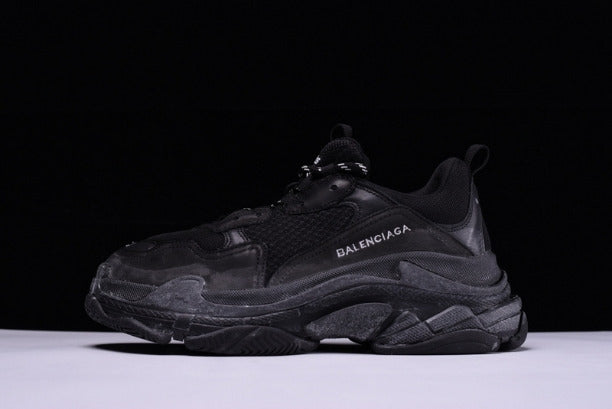 BalenciagaUnisex Vintage Triple S Trainers - Triple Black Distressed