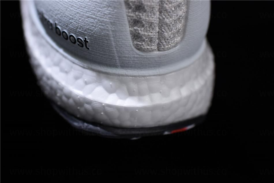 adidasRunning Ultraboost  4.0 - Red Stripes