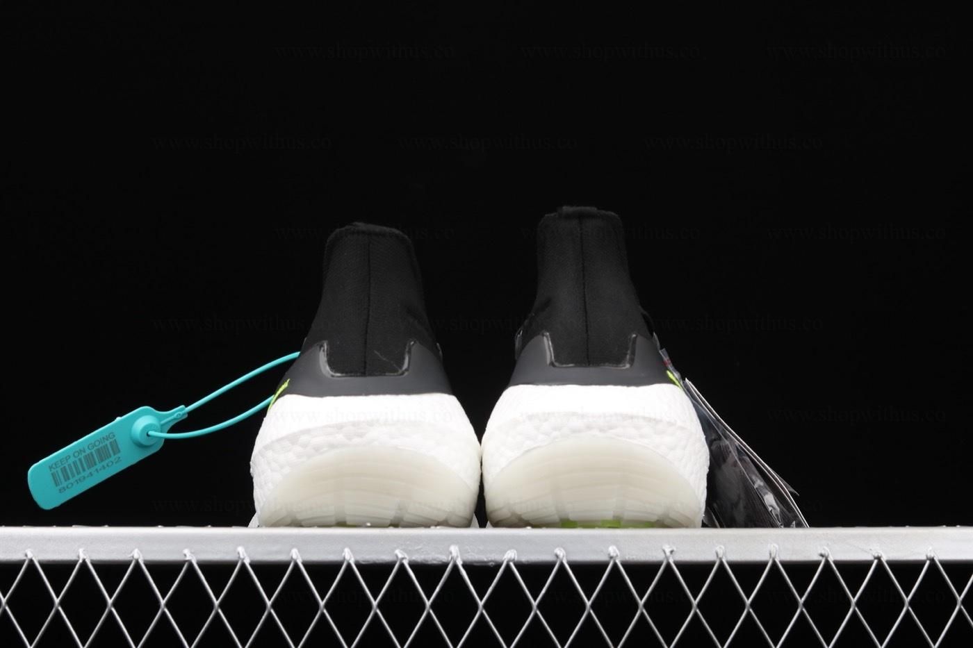 adidasUnisex Ultraboost 21 - Black/Solar Yellow