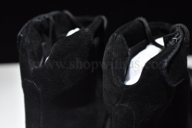YEEZY Boost 750 - Triple Black